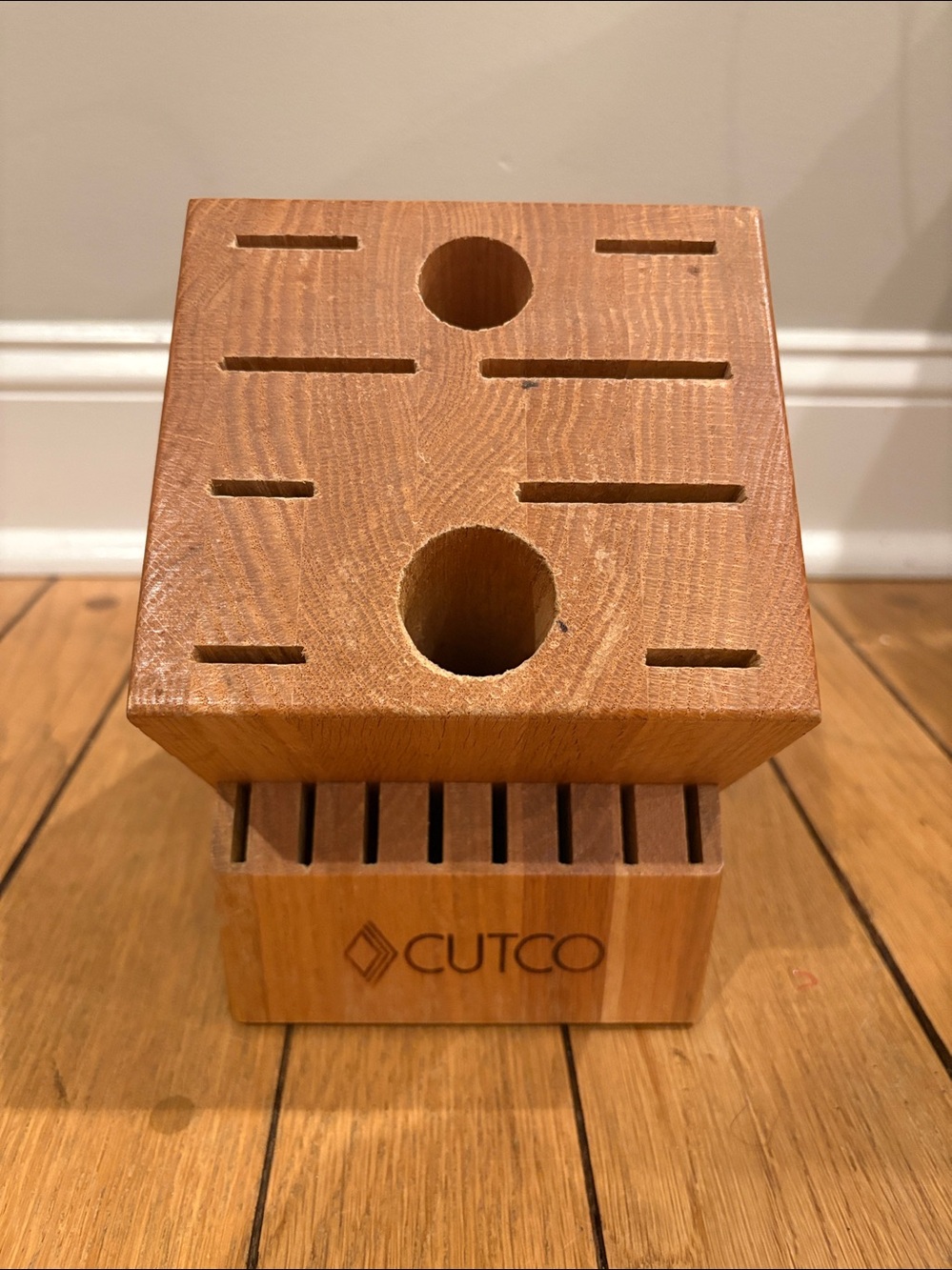 Cutco 1748 Knife Block